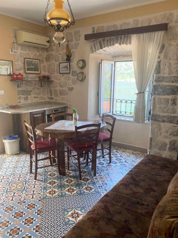Captain'S House In Dobrota Kotor Exterior photo
