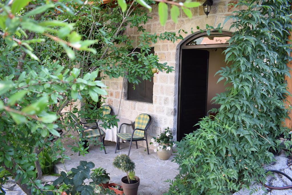 Captain'S House In Dobrota Kotor Exterior photo