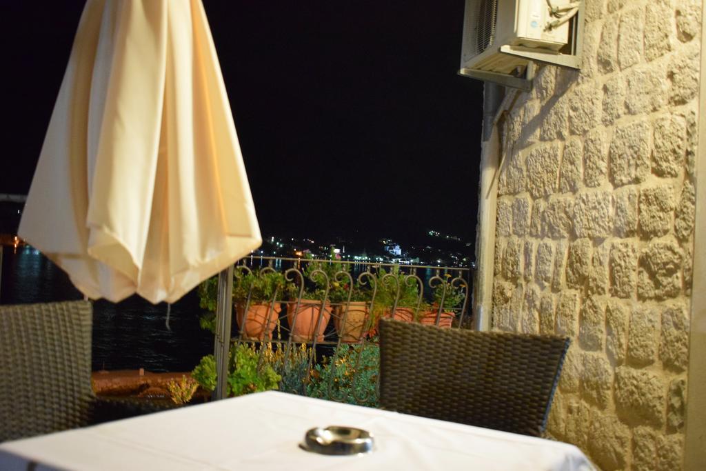 Captain'S House In Dobrota Kotor Exterior photo